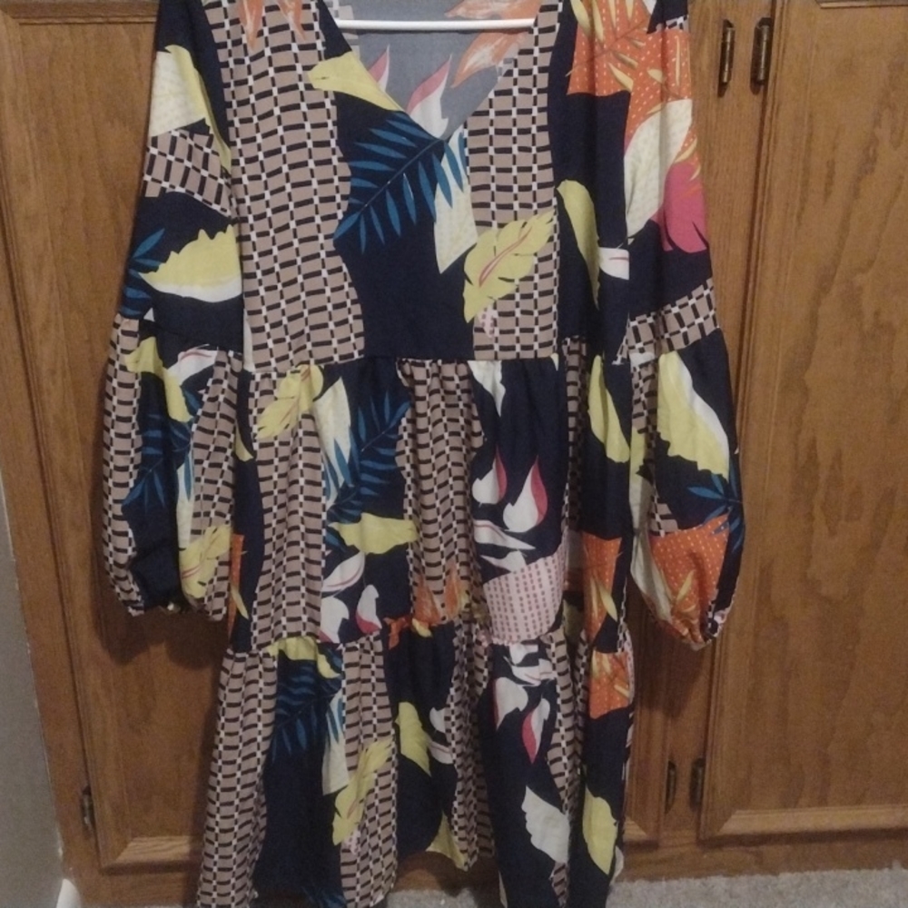 Dress - Picture 2 of 3